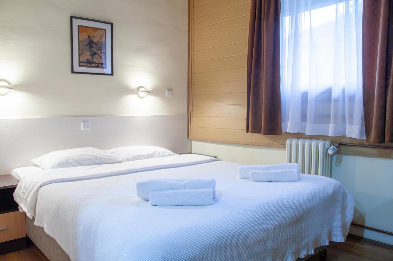 קופאוניק Hotel Junior מראה חיצוני תמונה