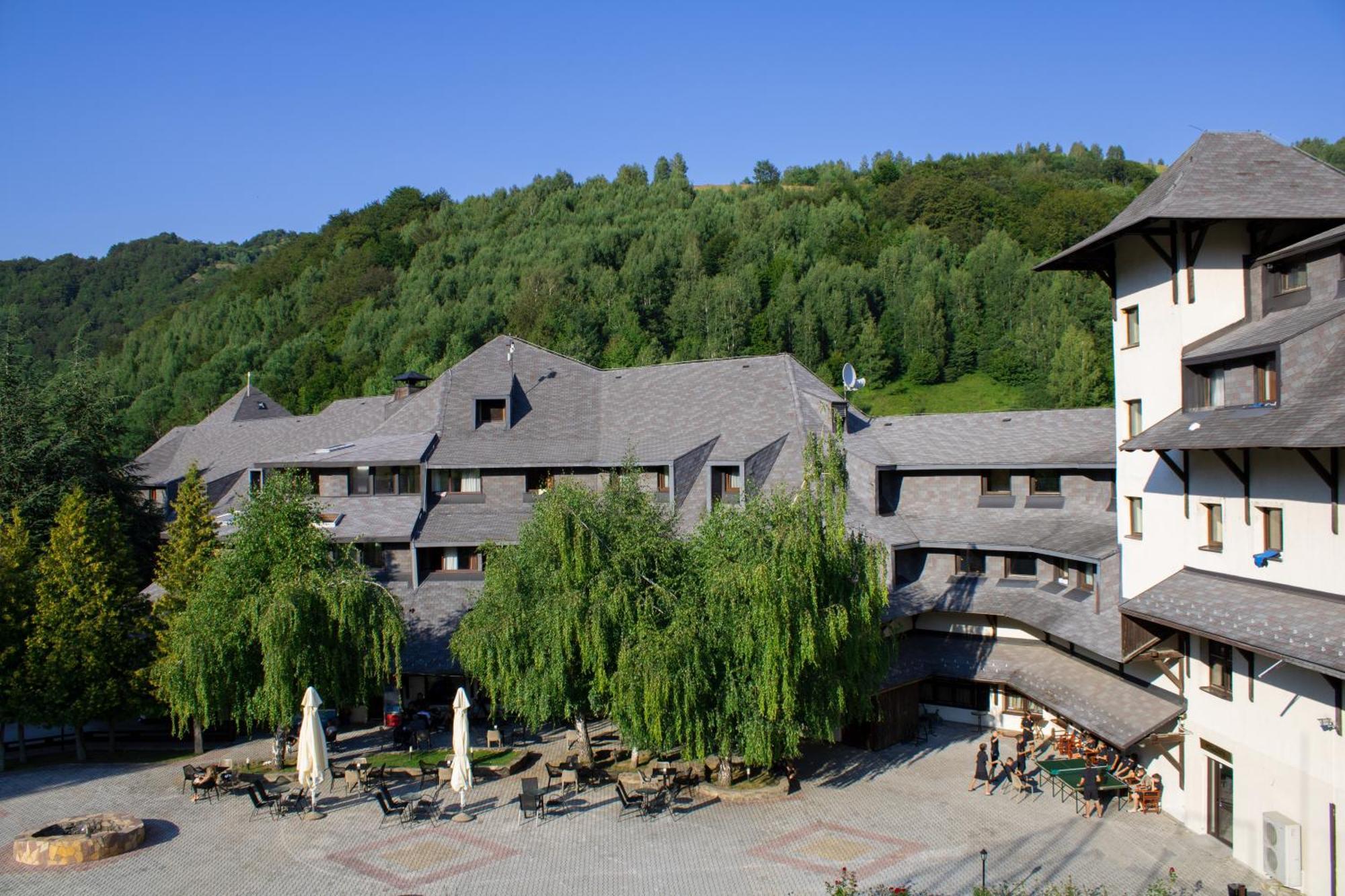 קופאוניק Hotel Junior מראה חיצוני תמונה