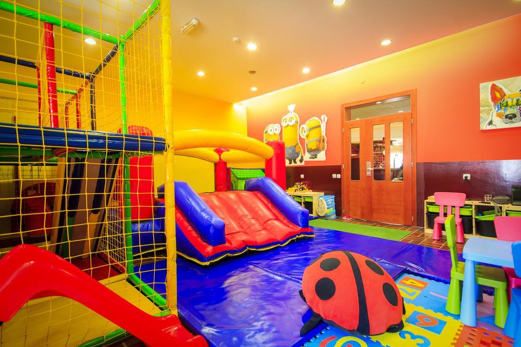 קופאוניק Hotel Junior מראה חיצוני תמונה