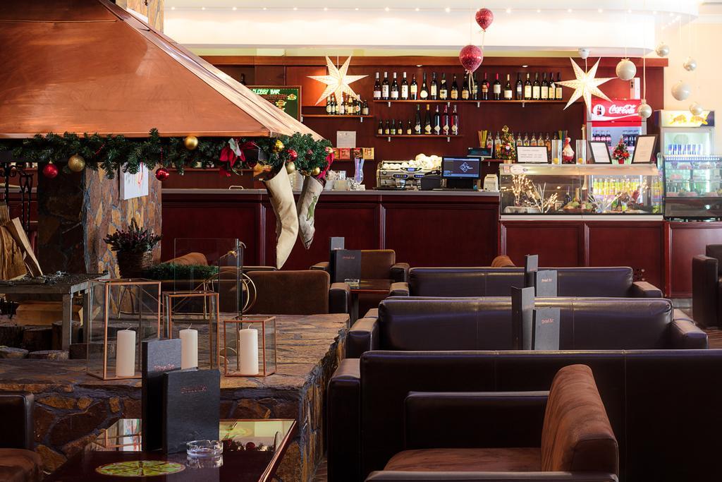 קופאוניק Hotel Junior מראה חיצוני תמונה