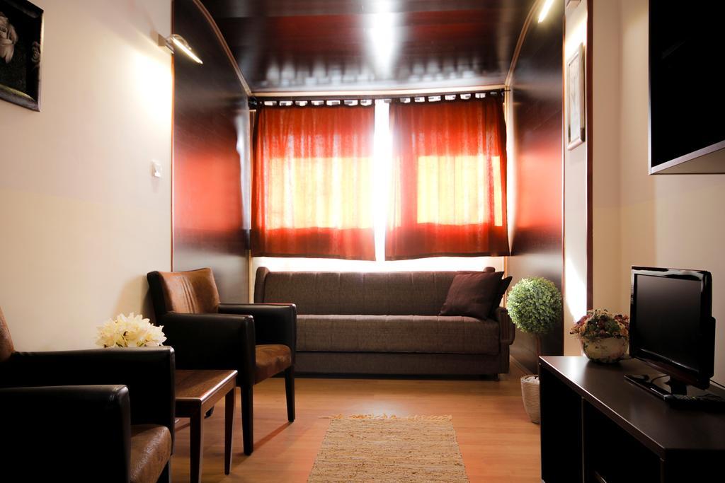 קופאוניק Hotel Junior מראה חיצוני תמונה